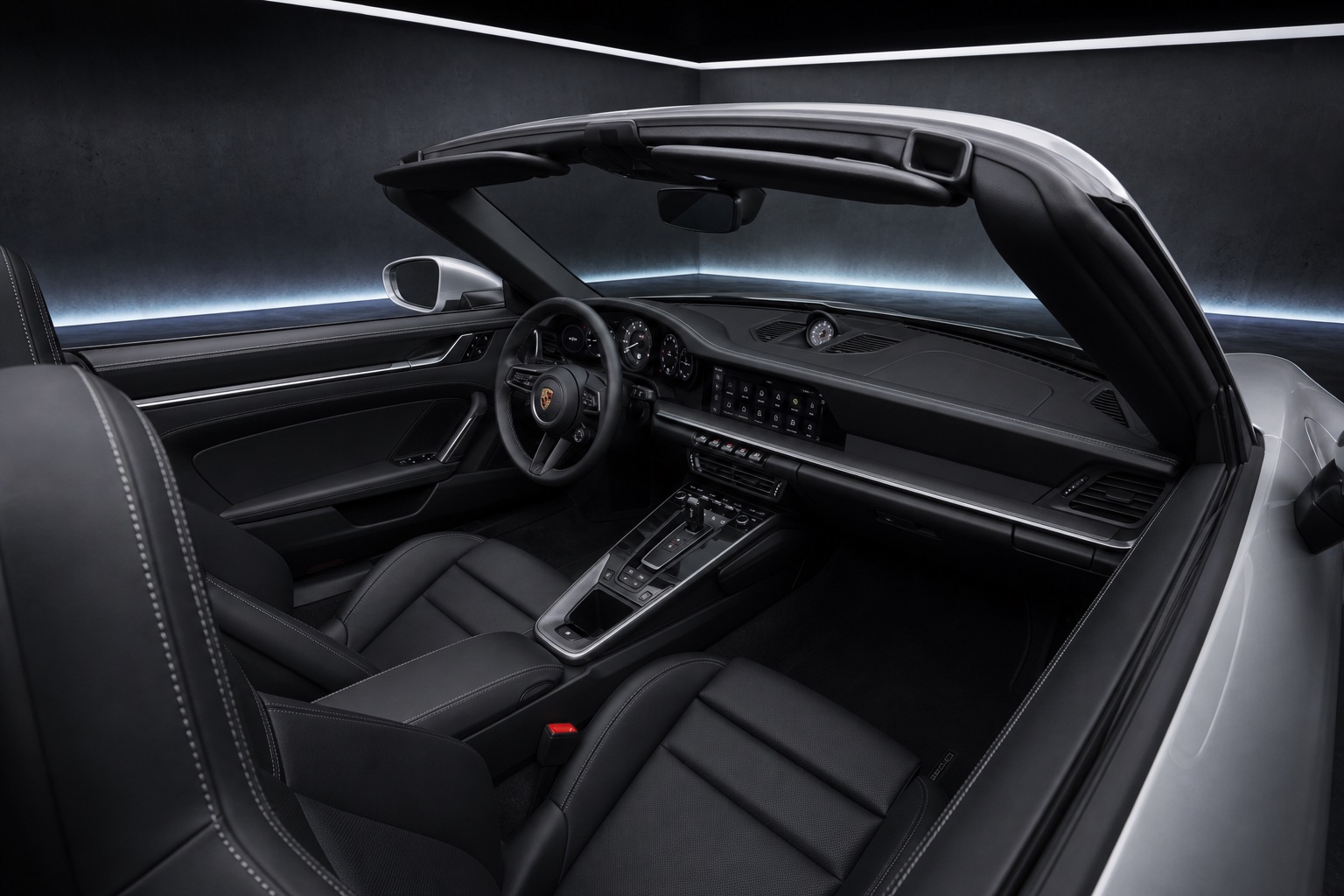 Porsche 911 Carrera 4S Cabriolet interior atmosphere
