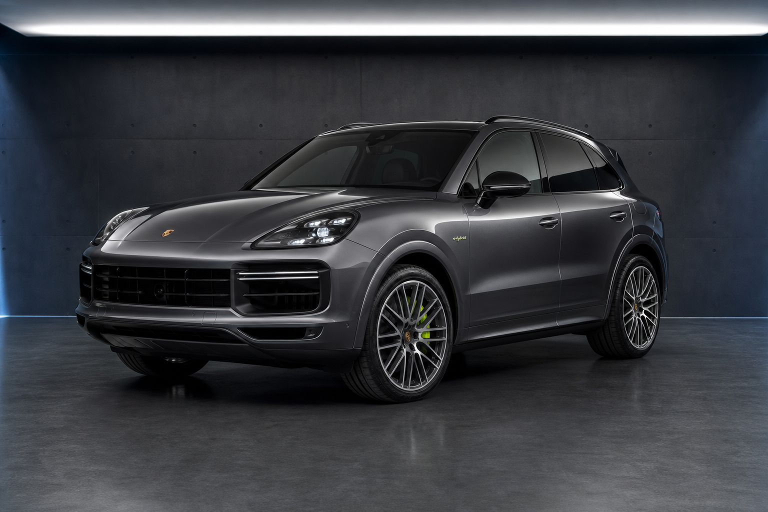 Porsche Cayenne Turbo E-Hybrid studio view
